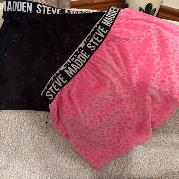 Steve Madden Black and Pink Lounge Shorts set of 2 , comfy soft from wst -hm 11” - Picture 3 of 6